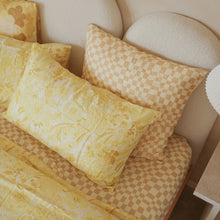 Load image into Gallery viewer, Banabae Sundaze Floral Pillowcase