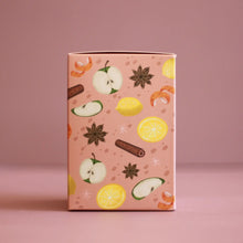 Load image into Gallery viewer, Ivy & Wood Spiced Apple Christmas Candle