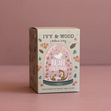 Load image into Gallery viewer, Ivy & Wood Bush Christmas Candle