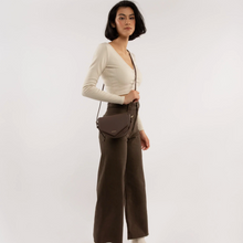 Load image into Gallery viewer, Matt & Nat Twill Saddle Bag in Chocolate