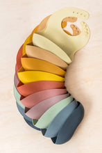 Load image into Gallery viewer, Kiin Silicone Bib