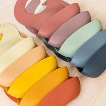 Load image into Gallery viewer, Kiin Silicone Bib