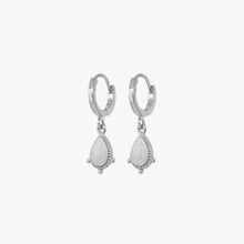 Load image into Gallery viewer, Jolie &amp; Deen Leora Earrings
