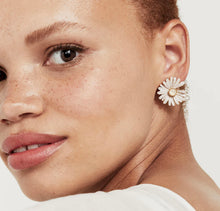 Load image into Gallery viewer, Jolie &amp; Deen Adalina Earrings
