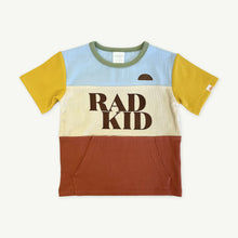Load image into Gallery viewer, Banabae Rad Kid Primary Splice Tee
