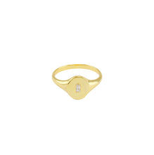 Load image into Gallery viewer, Jolie &amp; Deen Holly Crystal Ring in Gold
