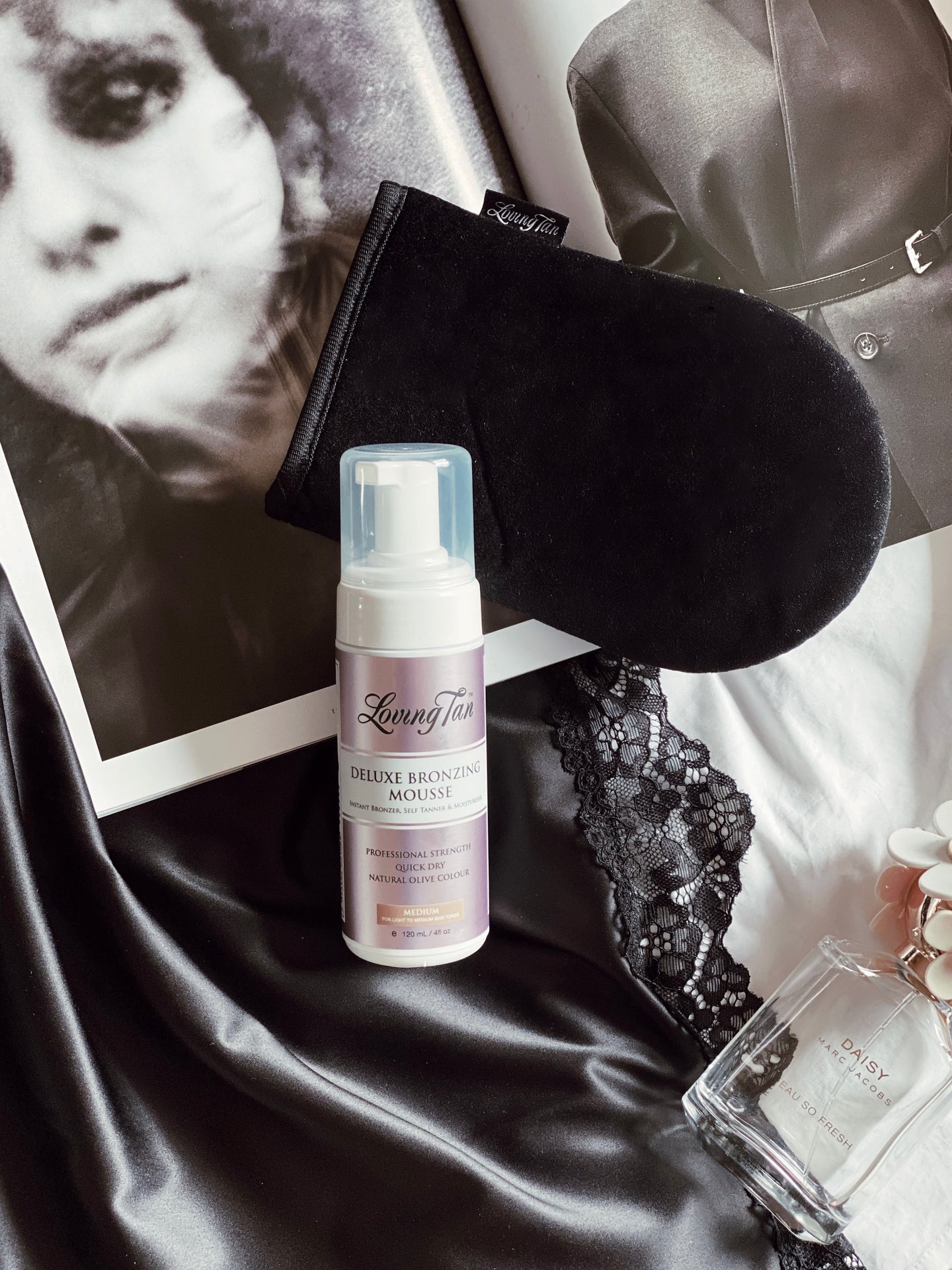Loving Tan Deluxe Tanning Mousse in Medium