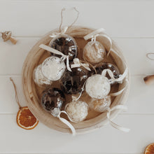 Load image into Gallery viewer, To Die For Flora Floral Christmas Bauble Packs
