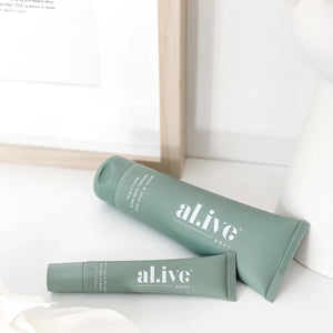 al.ive Kakadu Plum & Macadamia Lip Balm